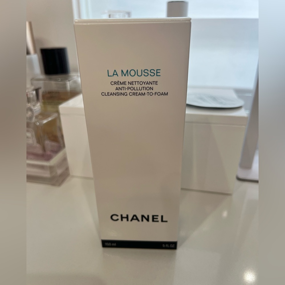 Chanel LA MOUSSE Anti-Pollution Cleansing Cream-to-Foam 150 ml